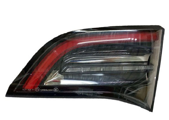 2021 Tesla Model 3 Aftermarket Bagian Kanan LED Rem Belakang Lampu Interior 1502089-00-B