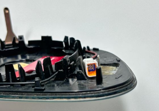 EXT MIRROR GLASS- NON EC- PREMIUM- EXPORT- HANDS-RIGHT 1521796-00-A