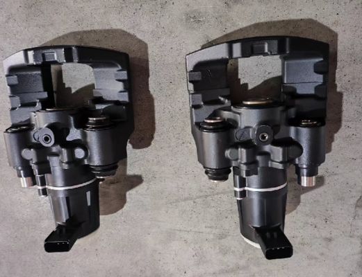Tesla Parking Brake Caliper Tangan kiri tanpa bantalan 1021333-00-D
