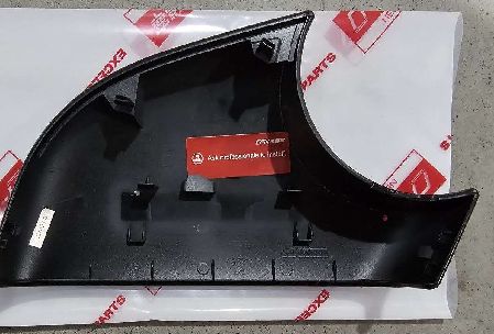 Tesla Model Y Pintu Penumpang Sisi Kanan Pemegang Tutup Cermin Hitam 8202202