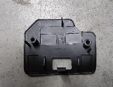 Tesla Model S 2021+ Braket Bumper Belakang RH 145x40x3mm Hitam