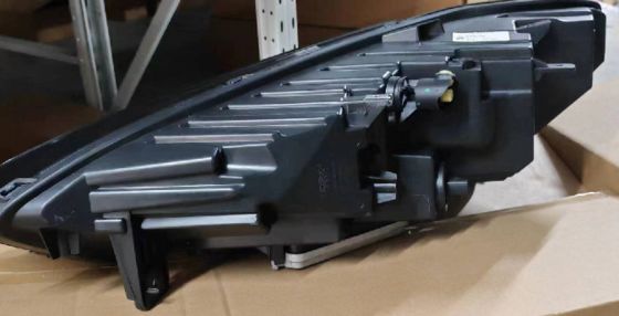 Tesla Model X LED 1034317-00-C Lampu Depan Kanan LH Pengemudi 2015-2019